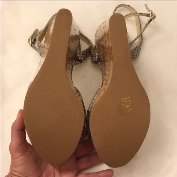 EMY MACK PYTHON PRINT WEDGE HEELS. NEW - Picture 5 of 6